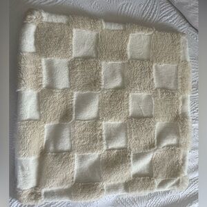 20x20 cream/white pillow cover